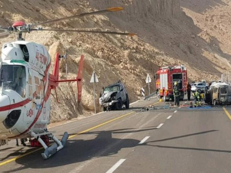 6 children and 2 adults were killed in a road accident near the dead sea