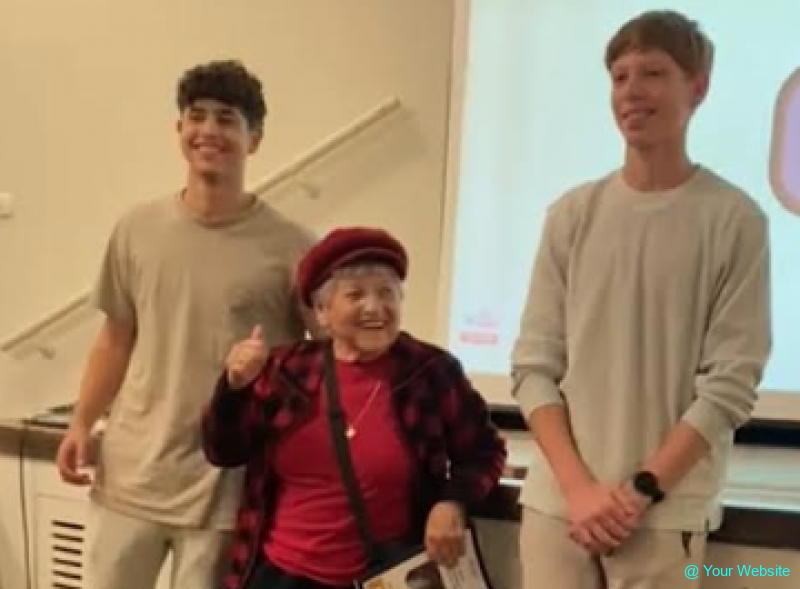 Intergenerational Project Celebrated at Palace Ra’anana: Students Publish Life Stories of Assisted Living Residents Intergenerational Project Celebrated at Palace Ra’anana: Students Publish Life Stories of Assisted Living Residents