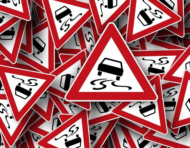 The economic damage caused by loss of time in traffic jams is estimated at NIS 20-15 billion The economic damage caused by loss of time in traffic jams is estimated at NIS 20-15 billion
