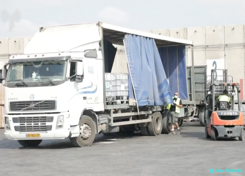 Record Number of Humanitarian Aid Trucks Enter Gaza Amidst Stalled Negotiations and IDF Withdrawal