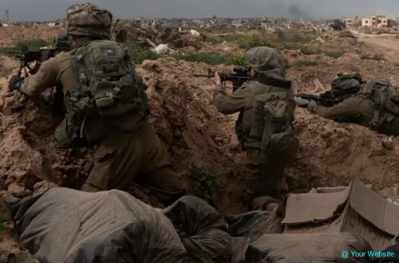 4 IDF  soldiers have been killed in Gaza Strip - terrorists stormed from a tunnel in Khan Yunis
