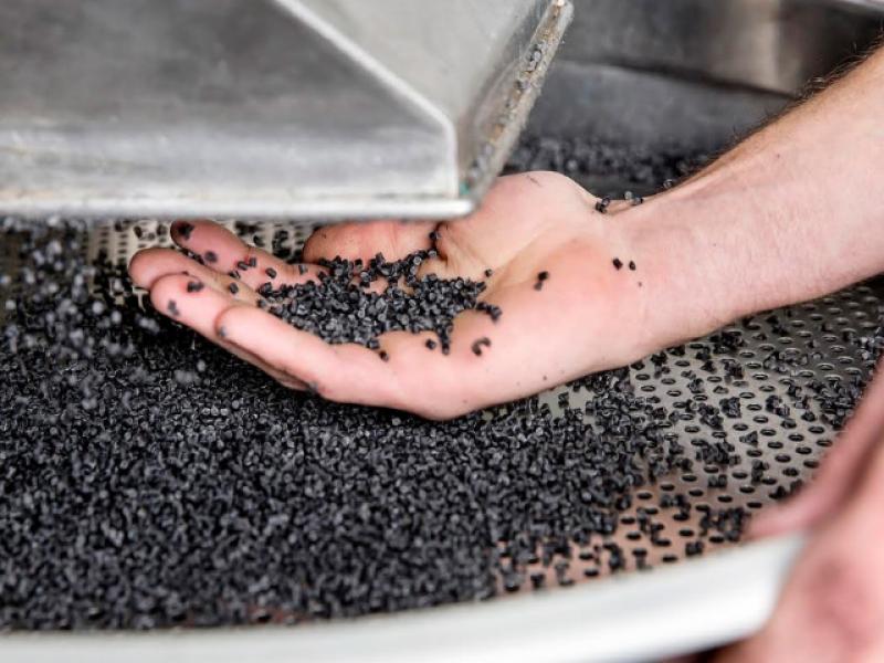  Daimler, Mercedes will use Israeli UBQ startup eco-plastic substitute in automotive production