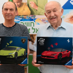 SACHEK NA Introduces New 3D Plastic Puzzle Collection Featuring Iconic Cars