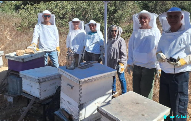 A Sweet Start to the New Year: Palace Modi’in Residents Visit Kibbutz Beekeeping Farm