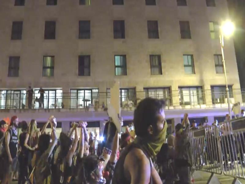 Thousands demonstrated against the Corona law which gives Netanyahu more power - 34 were arrested