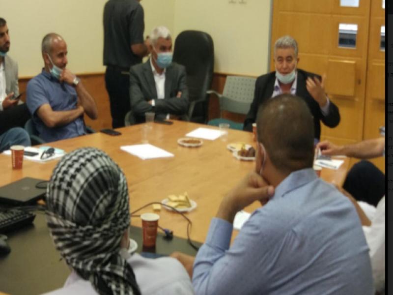 Economy ministry: develop large industrial zones and bring large companies to  the Bedouin society