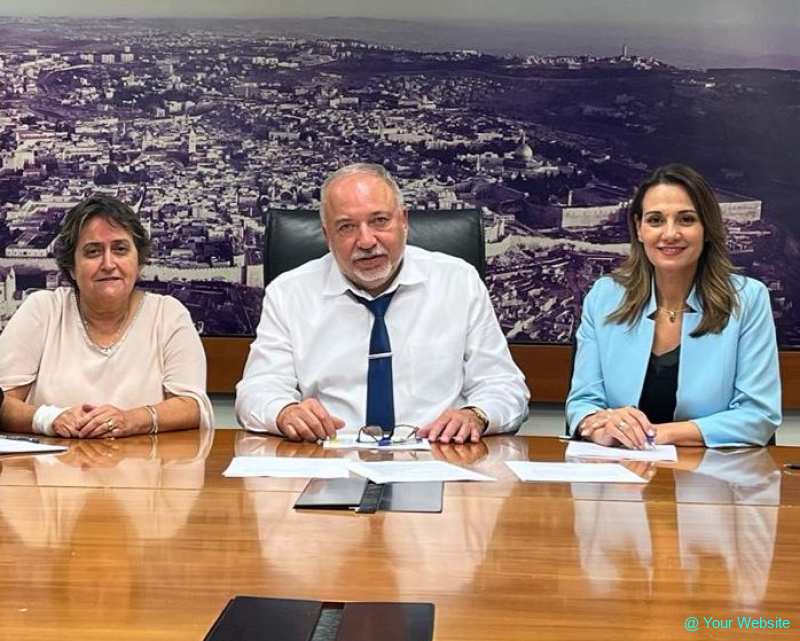 Signed:  The new employment agreement with the teachers' union - Liberman: i'm  happy