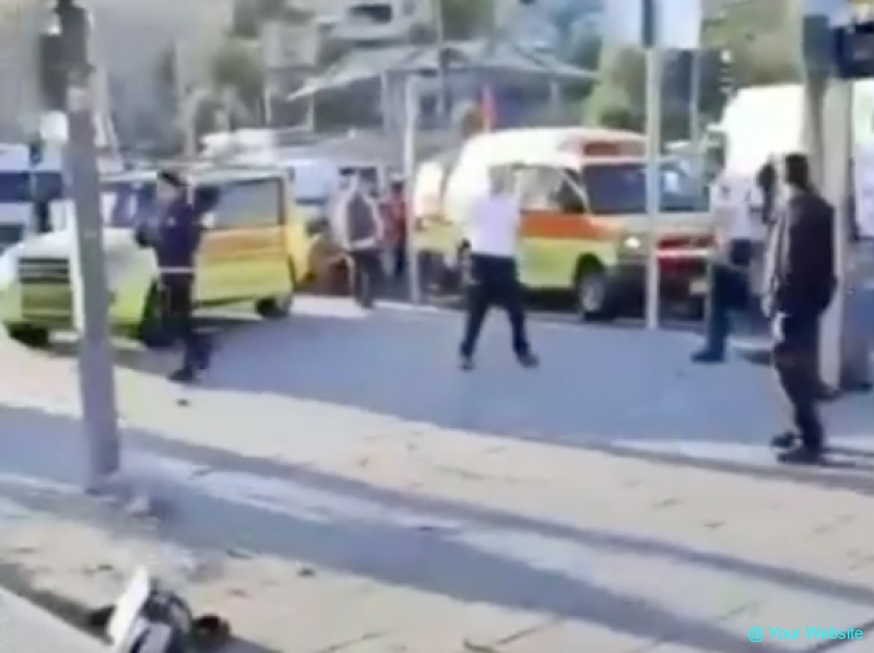 TERRORIST ATTACKS IN JERUSALEM: 1 MAN DIED AND 14 INJURED BY EXPLOSIVES IN BUS STOPS