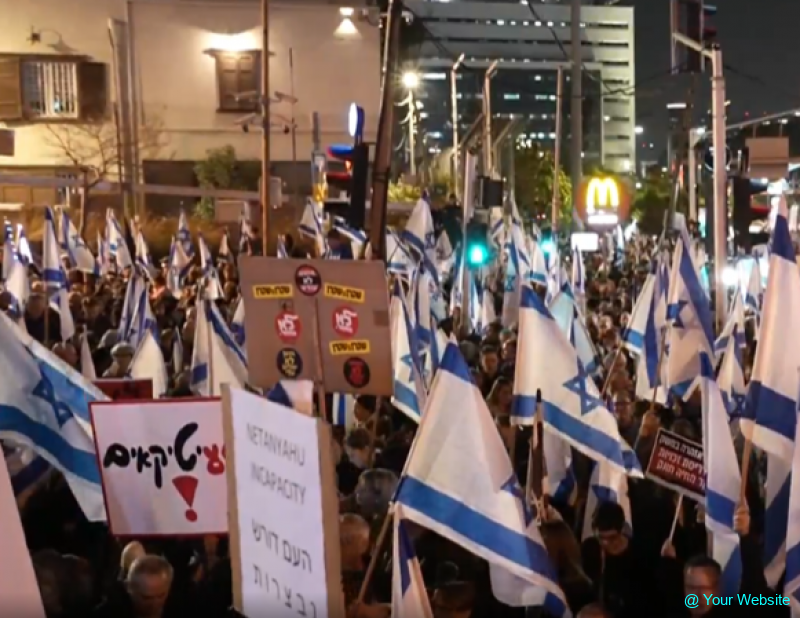 Fighting for democracy: Tens of thousands stood in silence and grieve all over Israel