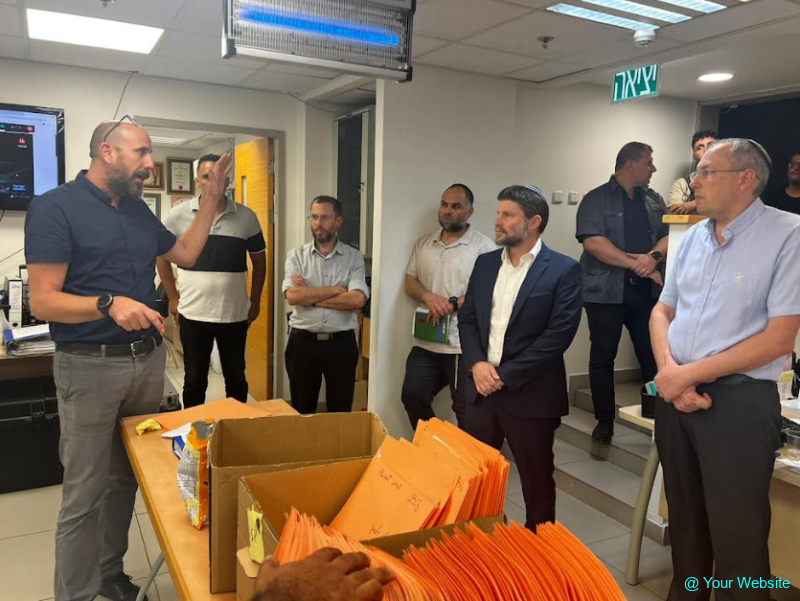 Finance Ministry Criticizes Government's Handling of "Iron Swords" War -  Foresees Budget Deficit