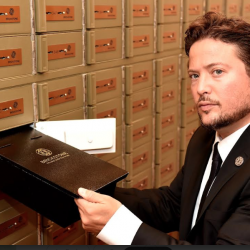 Jewelry Chain Royalty Partners with Brickstone to Offer Free Safe Deposit Boxes