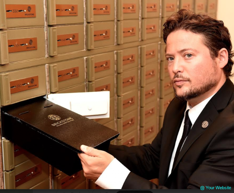 Jewelry Chain Royalty Partners with Brickstone to Offer Free Safe Deposit Boxes