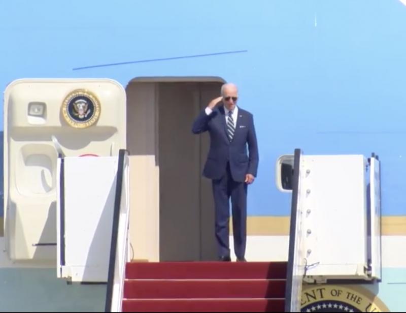  Saudi Arabia: we'll open our airspace to Israeli planes - President Biden congratulates