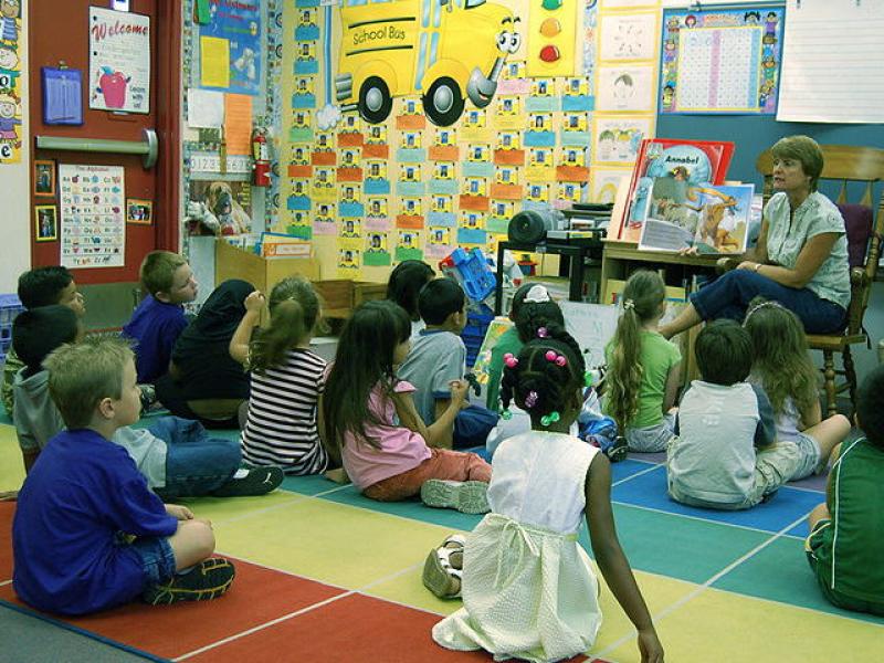 Education Ministry Announces Gradual Return to Kindergartens Amidst Concerns from Teachers
