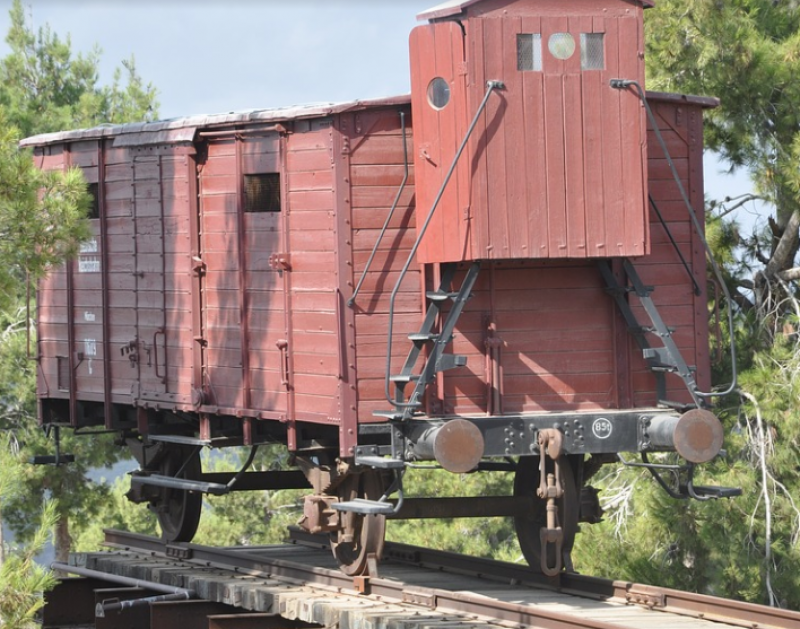  Annual grant transferred to Holocaust survivors will increase to the amount of NIS 6,500