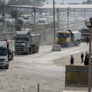 Netanyahu Reluctant to Withdraw; Hamas Refuses to Surrender Weapons Without Full Political Agreement