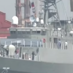 U.S. Submarine Torpedo Sinks an Iranian Warship; At Least 80 Iranian Casualties Reported