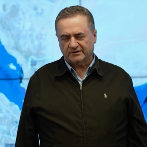  Defense Minister Announces Replacement of Central Command Chief - Clash With IDF Leadership