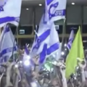 Thousands Rally in Tel Aviv Demanding State Inquiry Into October 7 Failures Ahead of Election