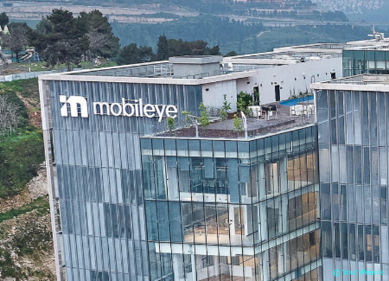 Mobileye Announces 200 Layoffs Amid Strategic Restructuring Despite Rising Robotaxi Momentum